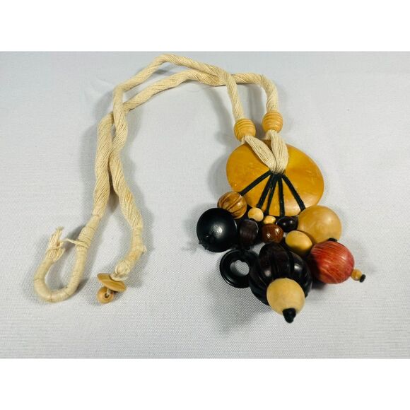 Three Wooden Necklaces Boho Deco Vintage Beaded Neutral Red - Picture 5 of 6
